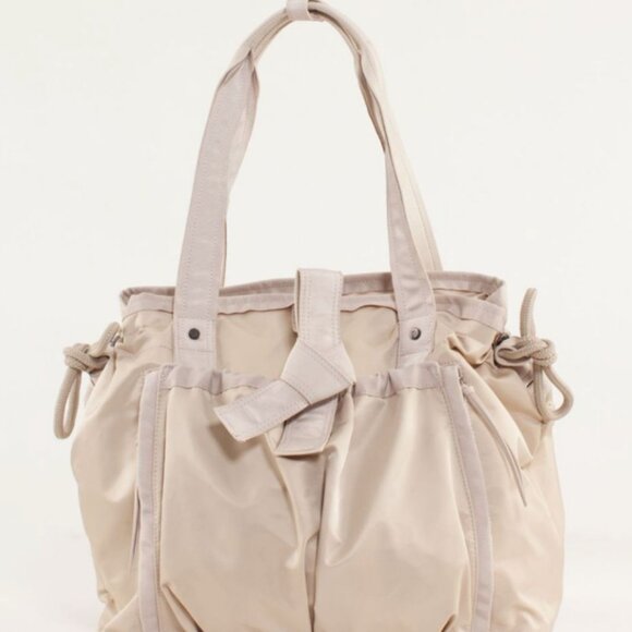 Lululemon Om Tote - Black - Picture 1 of 13